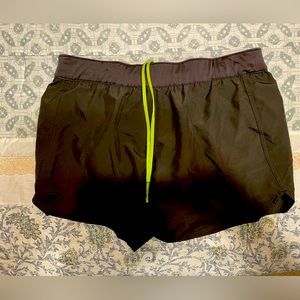 Size M Under Armor Running Shorts